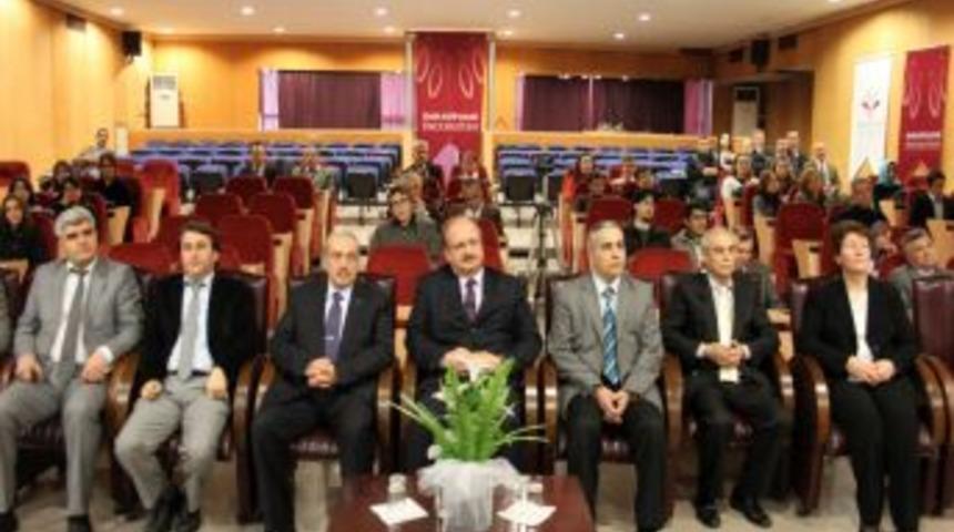 Katip &Ccedil;elebi &Uuml;niversitesi, Mehmet Akif'i unutmadı