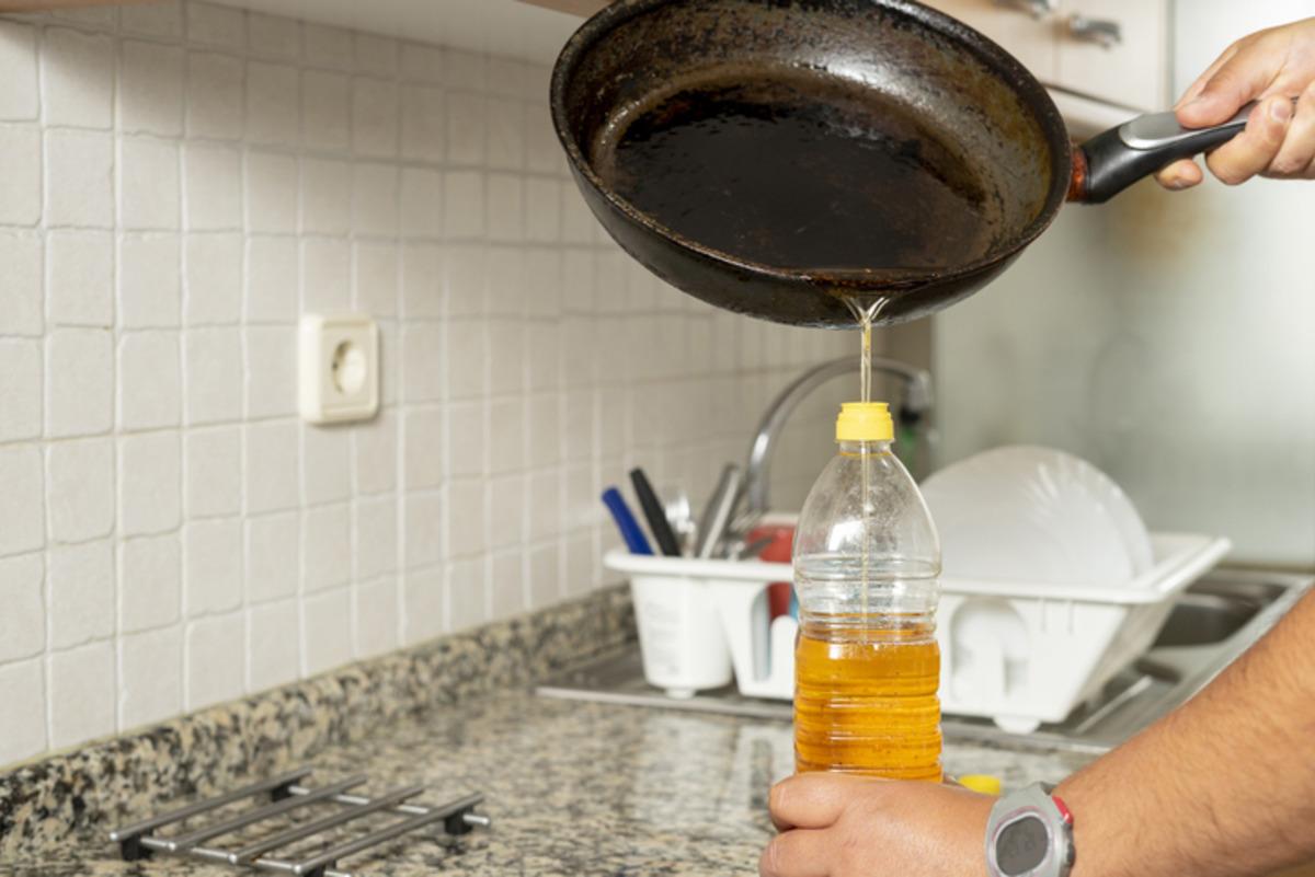 Atık yağı lavaboya dökmeyin! Çöpe atarken yapılan hata tıkanıklığa neden oluyor 2