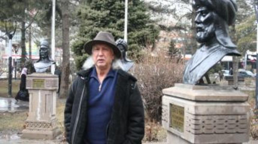 Prof. Dr. Şener &Uuml;ş&uuml;mezsoy: T&uuml;rkiye'nin &uuml;&ccedil; b&ouml;lgesi deprem riski altında