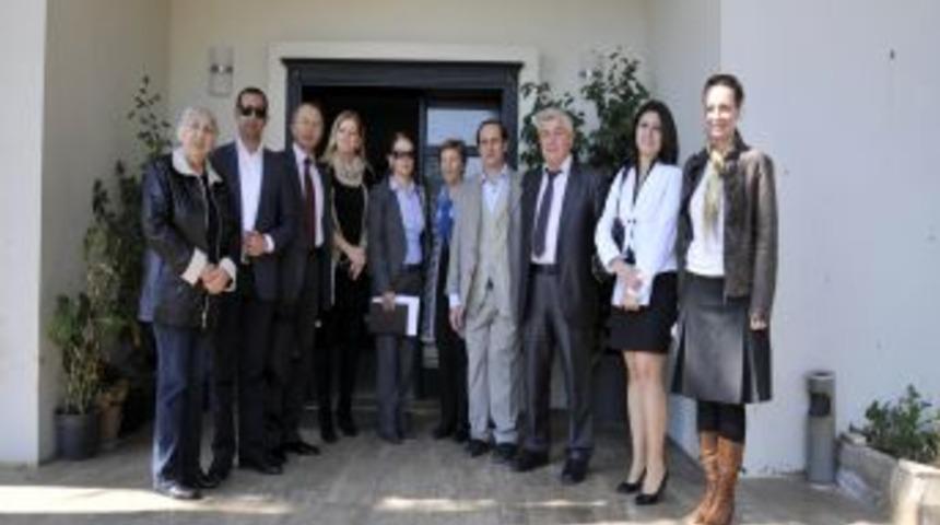 "Aileler &ccedil;ocuk yapmadan &ouml;nce genetik testleri yaptırmalı"