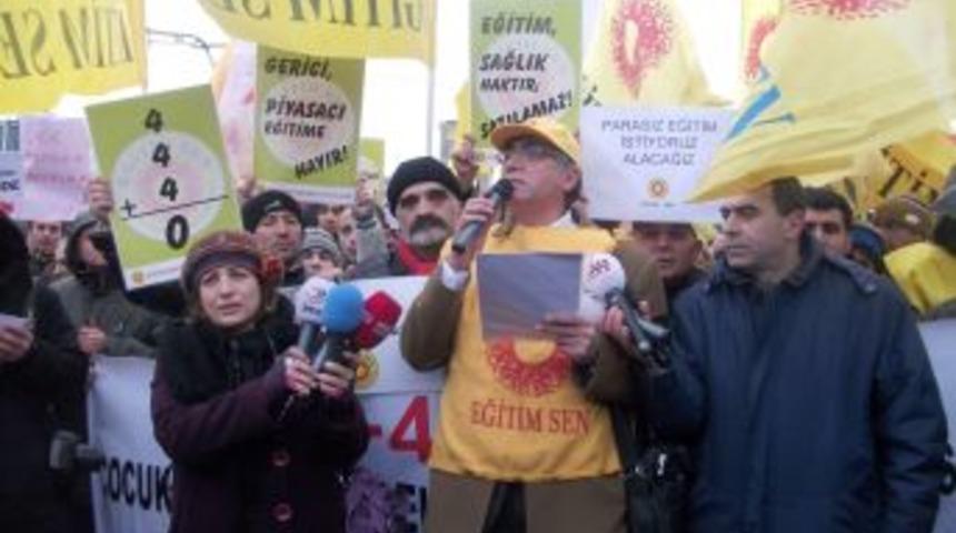 Egitim-Sen&rsquo;den '4+4+4' protestosu