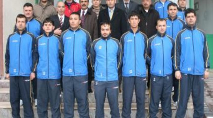 Niğde İşitme Engelliler Futbol Takımı, final i&ccedil;in gitti