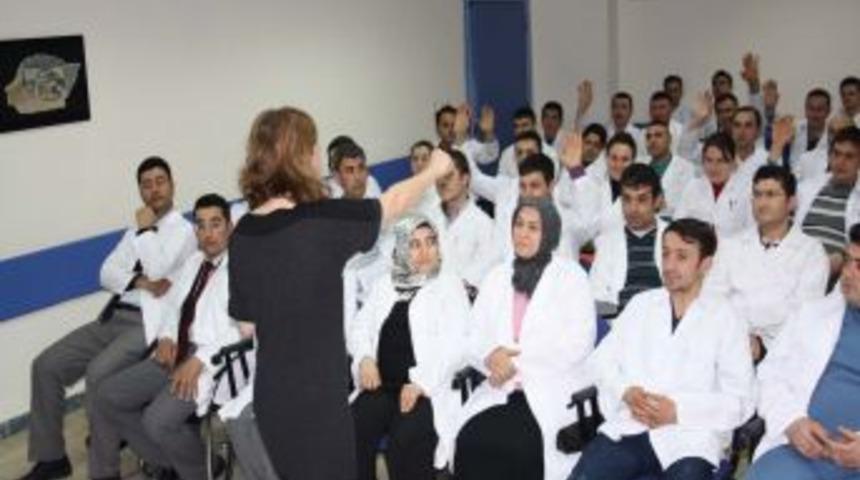 Afyonkarahisar'da 92 kişi 'hasta bakım hizmeti' kursu aldı