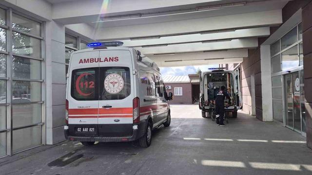 Adıyaman’da 3. kattan düşen işçi ağır yaralandı 1