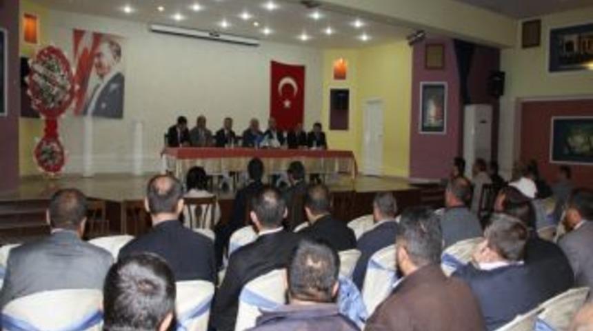 Başkan &Ouml;zden, diğer kurumlara ge&ccedil;en personelle vedalaştı