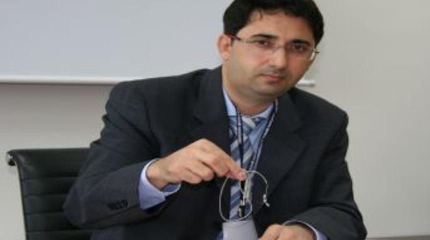 Trabzon'da ilk kez 6 yaşındaki sara hastasına epilepsi pili takıldı