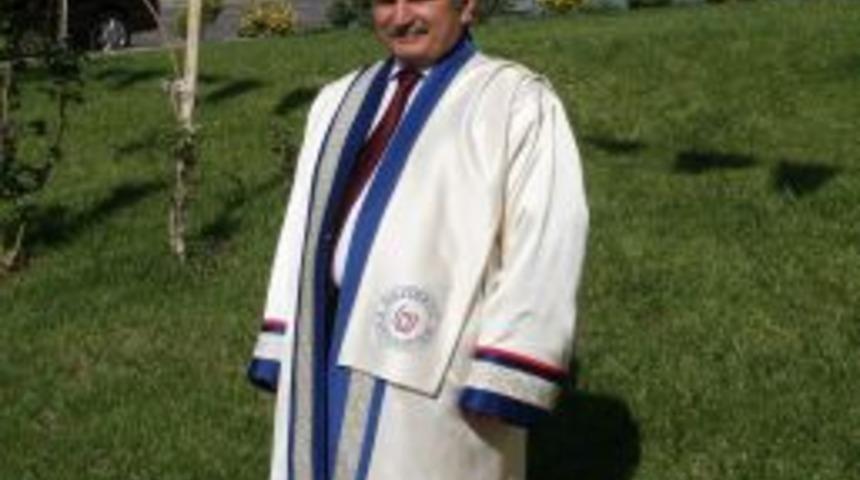 Rekt&ouml;rden 'yağma' yorumu: Ardında art niyetli &ouml;rg&uuml;tler var