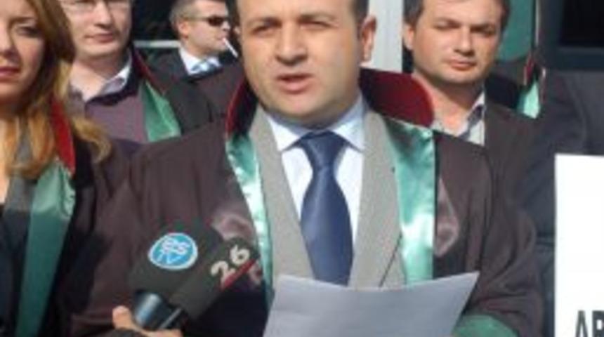 Eskişehirli avukatlardan yargının hızlandırılması yönetmeliğine tepki