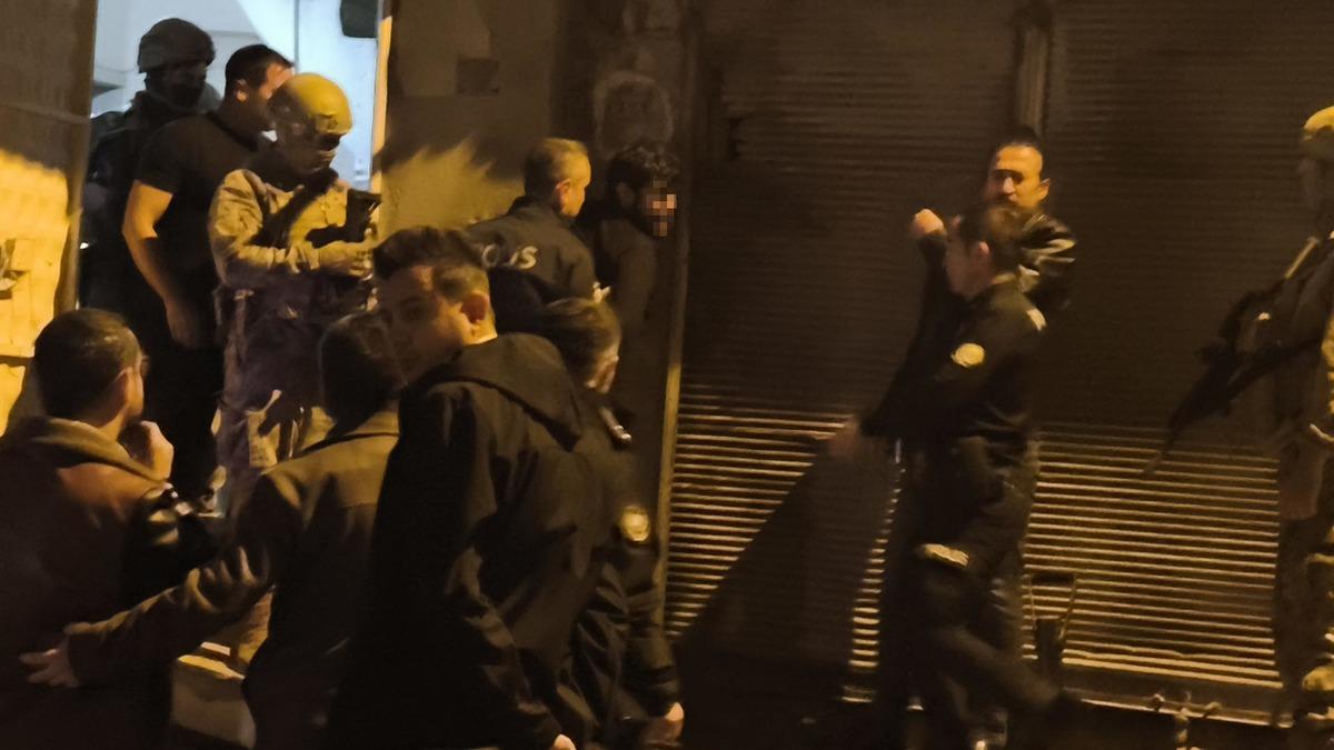Kahramanmaraş ta hareketli dakikalar! Para vermedi diye annesini rehin aldı... Ardından intihara kalkıştı 3