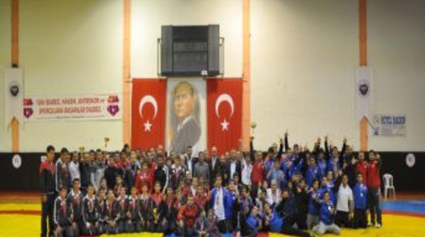 Amasya Yıldızlar S&uuml;per Lig G&uuml;reş m&uuml;sabakaları sona erdi