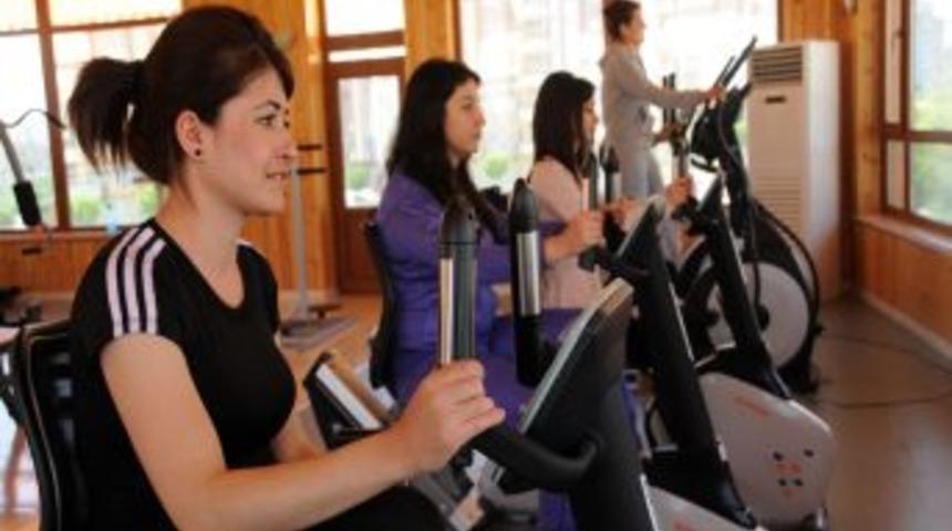 Gaziantep'te bayanların spordaki adresi Şehitkamil Spor Merkezleri oldu