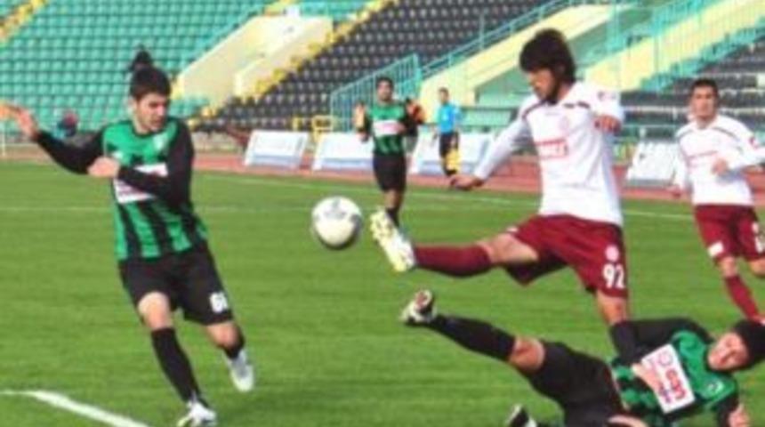 Tokatspor ligin dibine demir attı