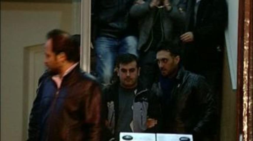 Markete uyuşturucu baskını: 3 g&ouml;zaltı