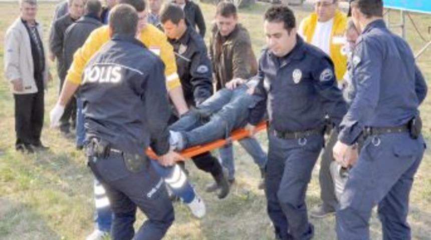 Kaza yapan &uuml;niversite &ouml;ğrencileri &ouml;l&uuml;mden d&ouml;nd&uuml;