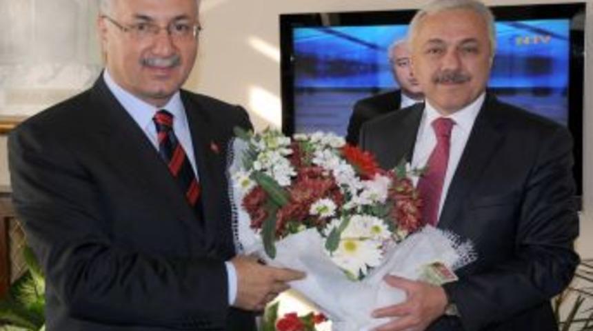 Manisa Valisi Daşöz: Eğitim milletin geleceğinde en belirleyici unsurdur