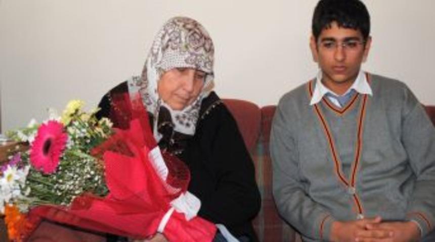 Manavgat'ta &Ouml;ğretmenler G&uuml;n&uuml; buruk kutlandı