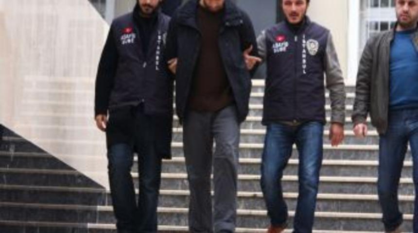 Film karelerini aratmayan banka soygunu g&uuml;venlik kamerasında