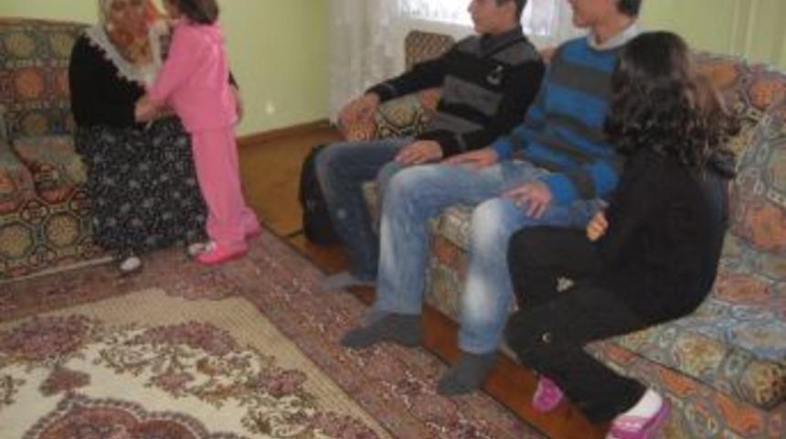 Erzurumlu hayırsever, evini Vanlı depremzedelere tahsis etti