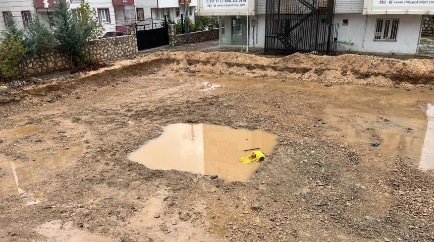 Su dolu asansör çukuruna düşen çocuk hayatını kaybetti