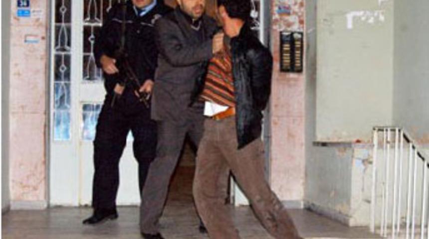 Rehin alınan hayat kadınları kurtarıldı