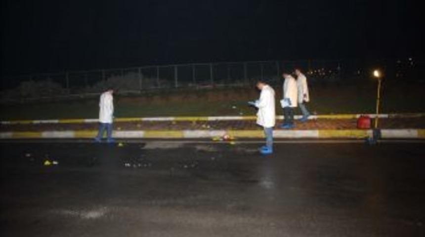 Arkadaşların i&ccedil;ki alemi kanlı bitti: 3 yaralı