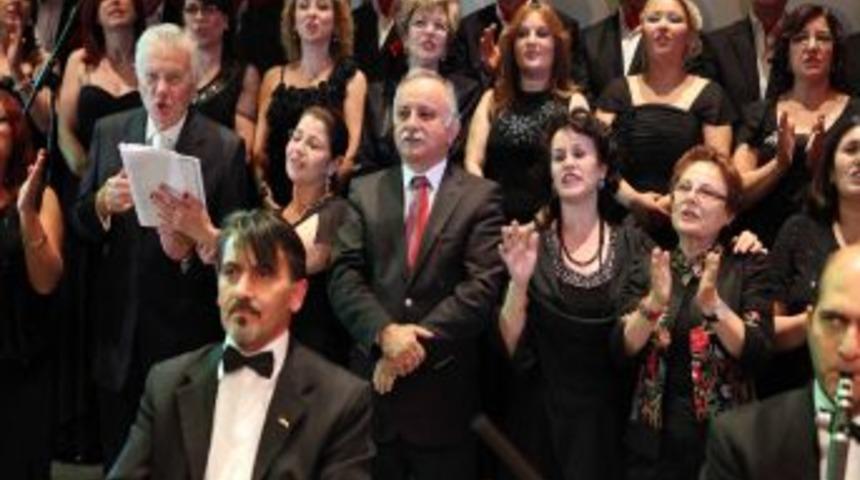 G&ouml;ksel Arsoy Bayraklı&rsquo;nın misafiriydi