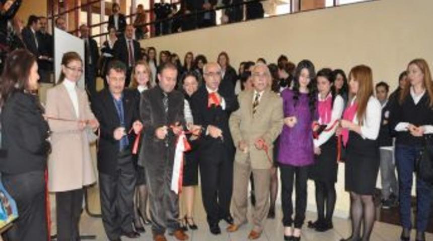 &Ouml;ğrenci ve &ouml;ğretmenlerden ortak resim sergisi