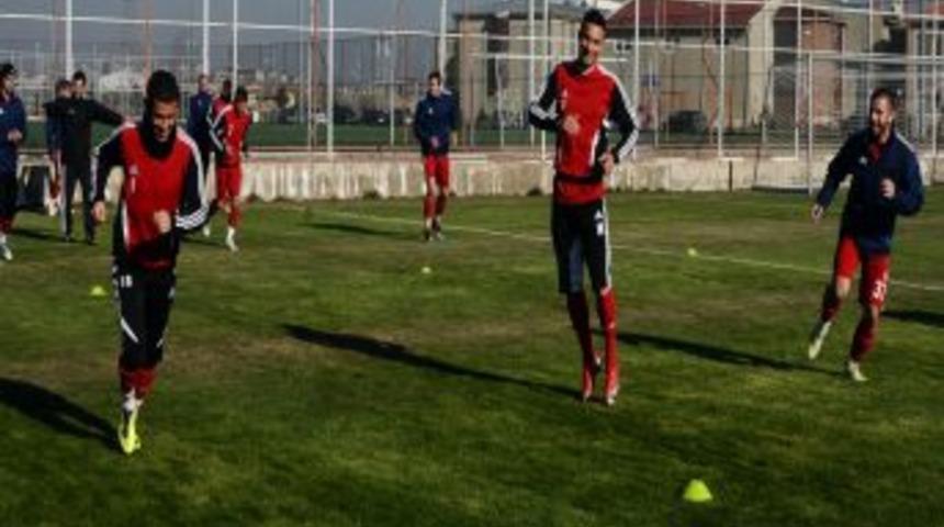 Sivasspor, hakem hatalarından dertli