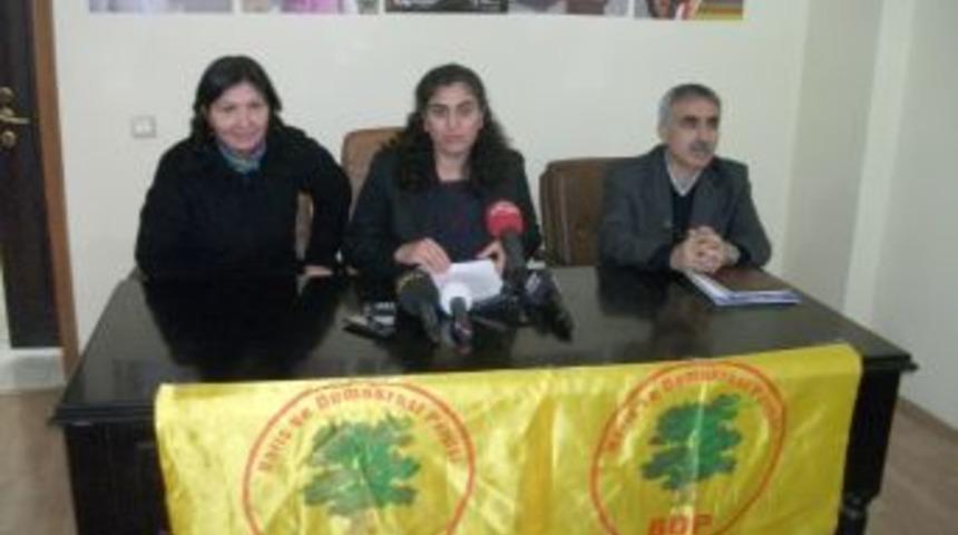 BDP'li Tuncel: Molotof atanlara ağır ceza verilerek sorun &ccedil;&ouml;z&uuml;lmez