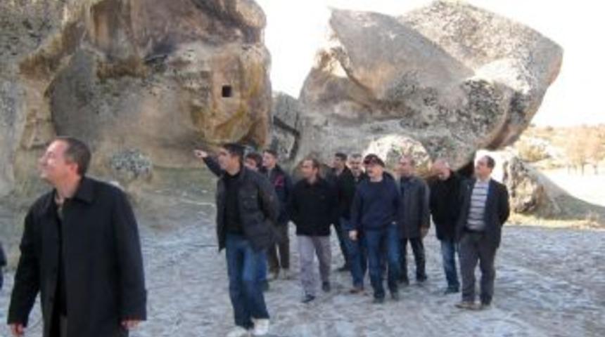 T&Uuml;TEV, futbol turnuvasına katılan takımlara Frig Vadisi'ni gezdirdi