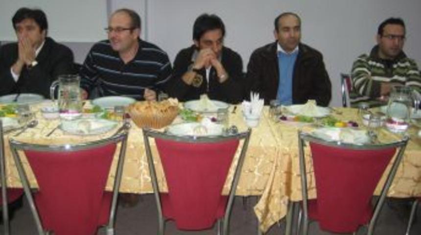 DOSADER, diş hekimleri onuruna yemek verdi