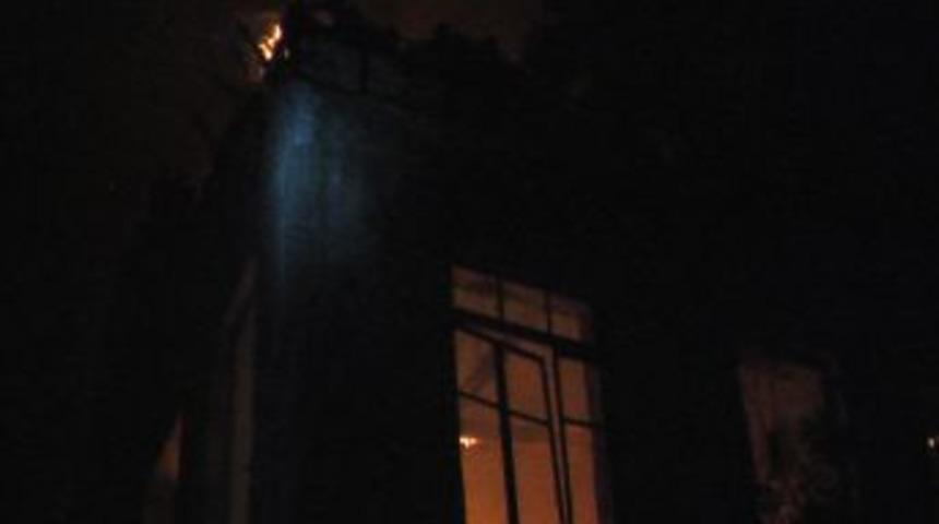 Kuşadası'nın en eski restoranı yandı