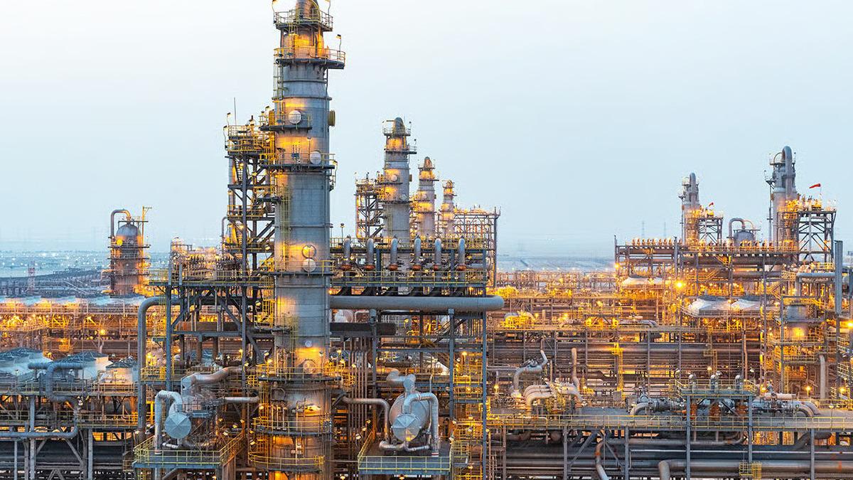 Husiler bu kez Suudi Arabistan ın petrol devi Aramco yu hedef aldı: Riyad da patlama sesleri 1