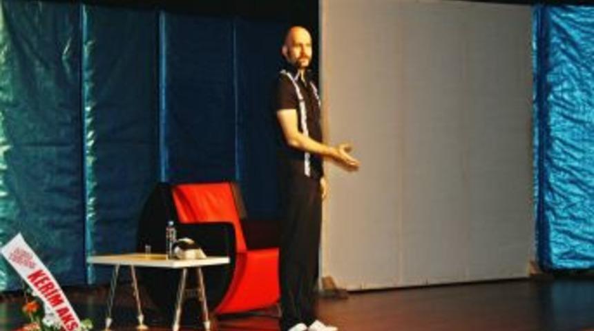 Atalay Demirci, öğretmenleri güldürdü