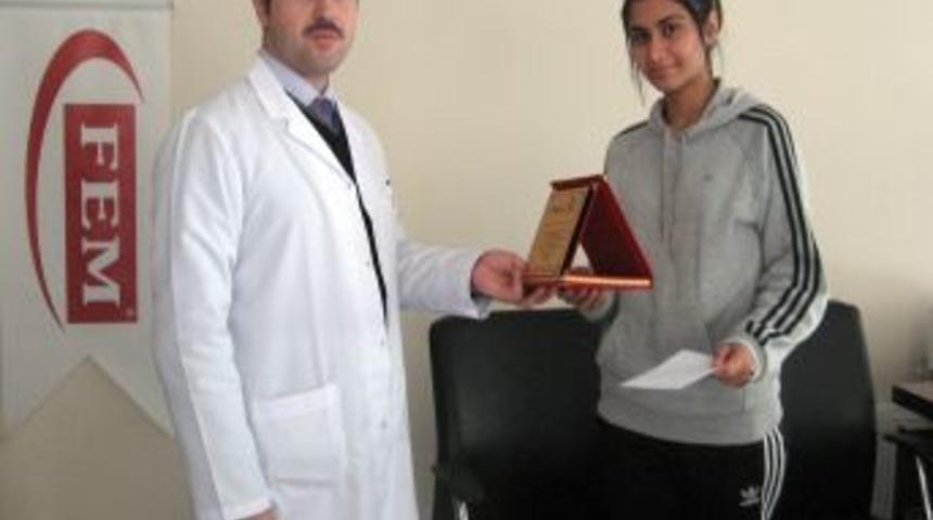 Tekvando birincisinin başarısını Ordu FEM &ouml;d&uuml;llendirdi