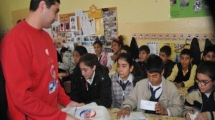 İZBAN 20 bin &ouml;ğrenciye trenleri sevdirecek