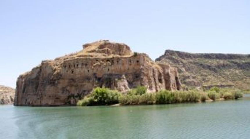 Suudi Arabistan&rsquo;ın eski petrol bakanı yatırım i&ccedil;in geliyor