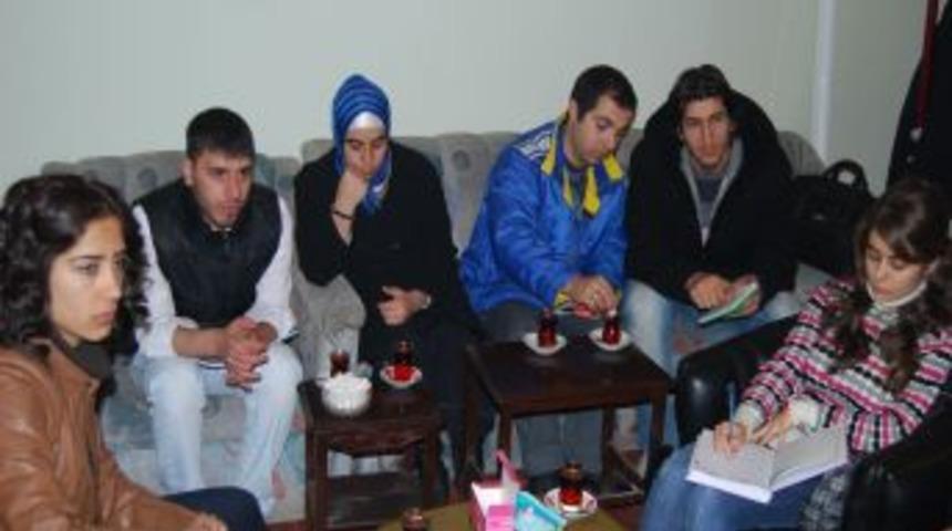 Hakkari &Uuml;niversitesi &ouml;ğrencileri Esnaf ve Sanatkarlar Odaları'nı ziyaret etti