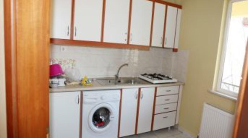 Sakarya'ya gelen 5 depremzede aile, sıcak yuvaya kavuşturuldu