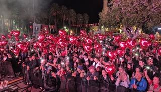 Bodrum'da binlerce kişi bayramı kutladı