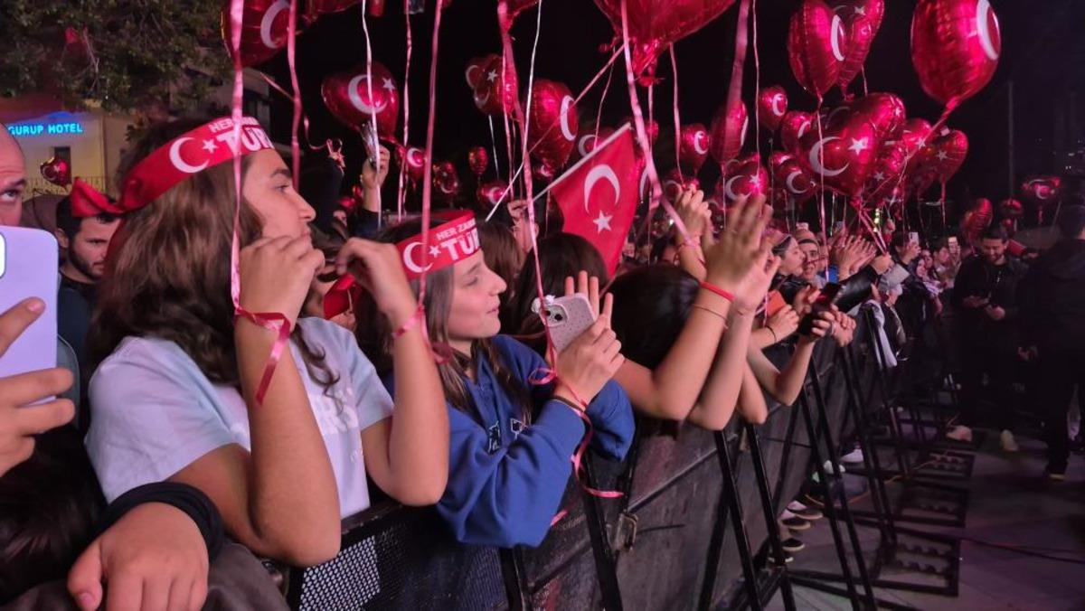 Bodrum da binlerce kişi bayramı kutladı 2