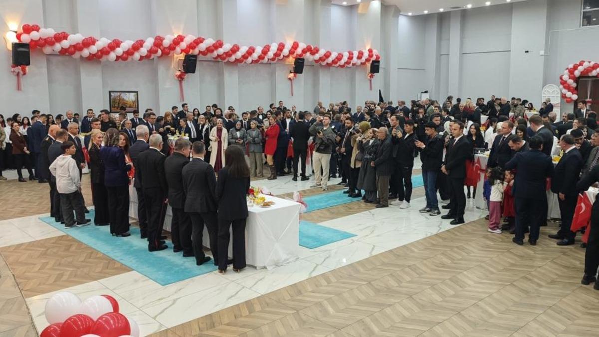 Muş’ta Cumhuriyet Bayramı resepsiyonu düzenlendi 3