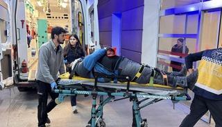 Kayganlaşan yolda devrilen motosikletin sürücüsü yaralandı