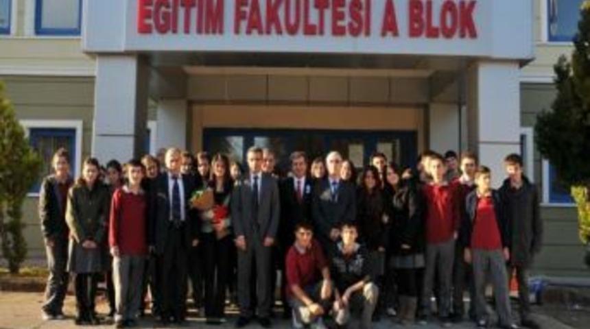 OM&Uuml;&rsquo;de &lsquo;&Ouml;ğrenci, Okul ve Dersane Bağlamında &Ouml;ğretmen&rsquo; paneli yapıldı