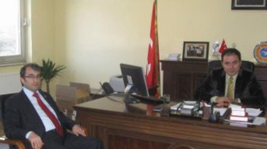 Rekt&ouml;r U&ccedil;ar&rsquo;dan Baro Başkanı İbiş&rsquo;e ziyaret