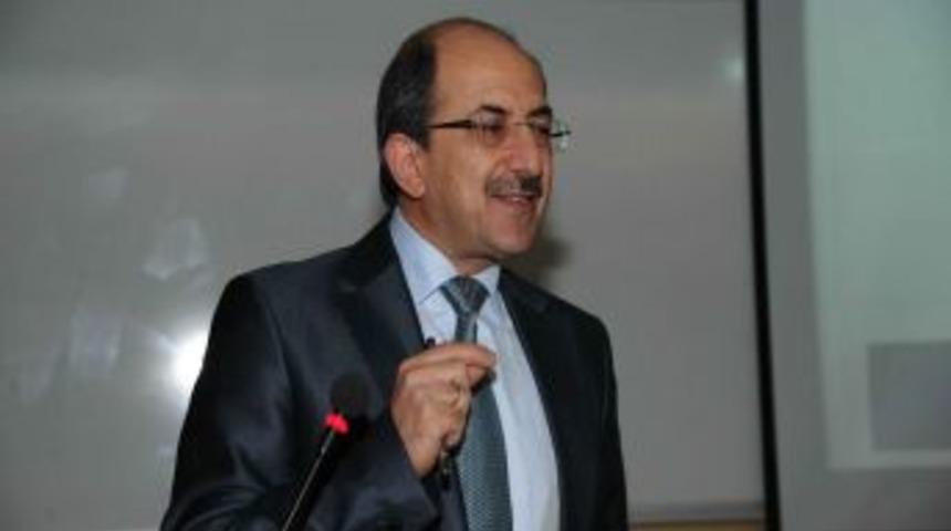 Opr. Dr. Tekden: Sıkıntıların sebebi beden-ruh uyuşmazlığı