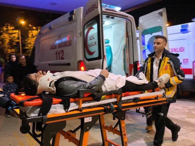 İnegöl’de otomobille motosiklet çarpıştı: 2 kardeş yaralandı