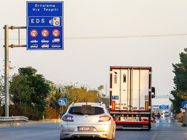 Radarı g&ouml;r&uuml;nce frene basmak artık yetmeyecek! Trafikte yeni d&ouml;nem