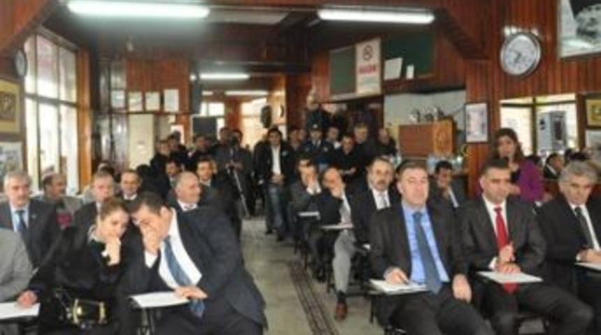 Meclisi kahvehanede topladılar