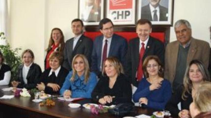 Se&ccedil;me se&ccedil;ilme hakkı kağıtta kaldı